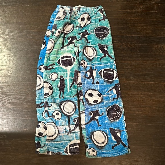 top trenz Other - Top Trenz Boys fuzzy pajama pants blue and white sports pattern size 14-16